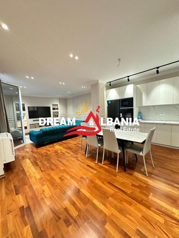 Jepet me qera apartament+verande | Penthouse 2+1+2 rruga e Kavajes (ID 42214491)