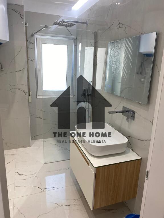 Qera 2+1+1Garazh - E sapo mobiluar / Myslym Shyre.