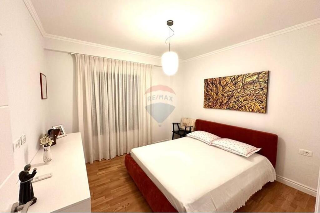 Apartament 2+1 per shitje ne qender