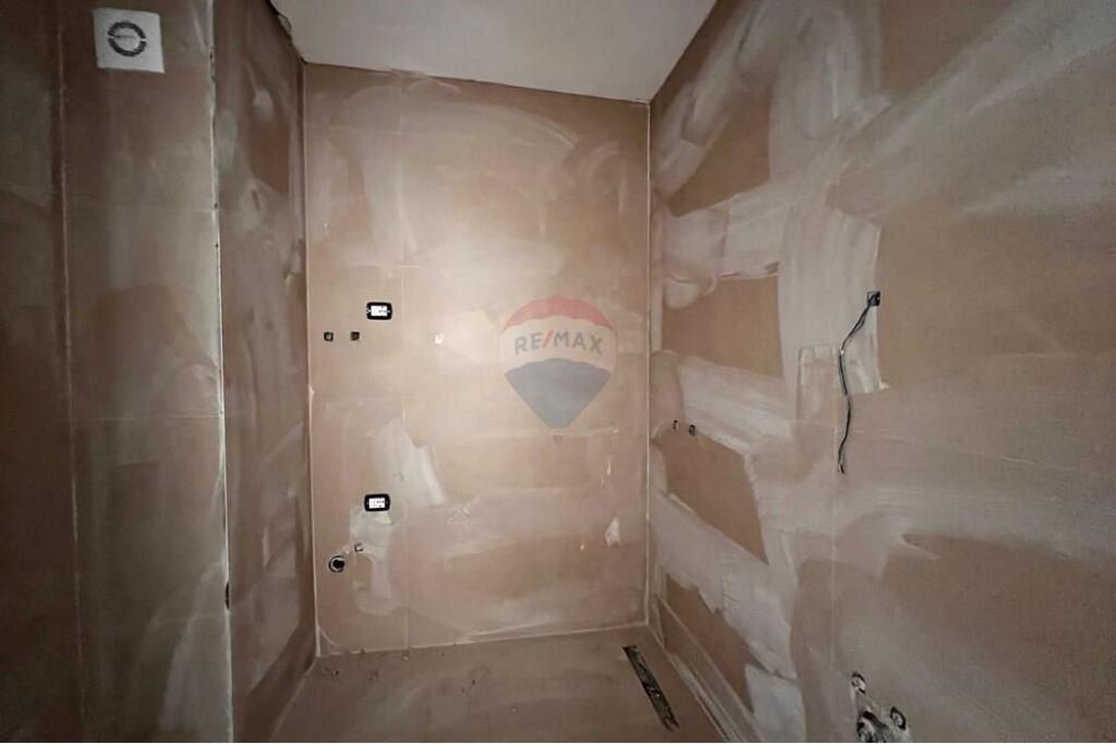 Apartament 2+1+2 ne shitje te Fusha e Aviacionit!