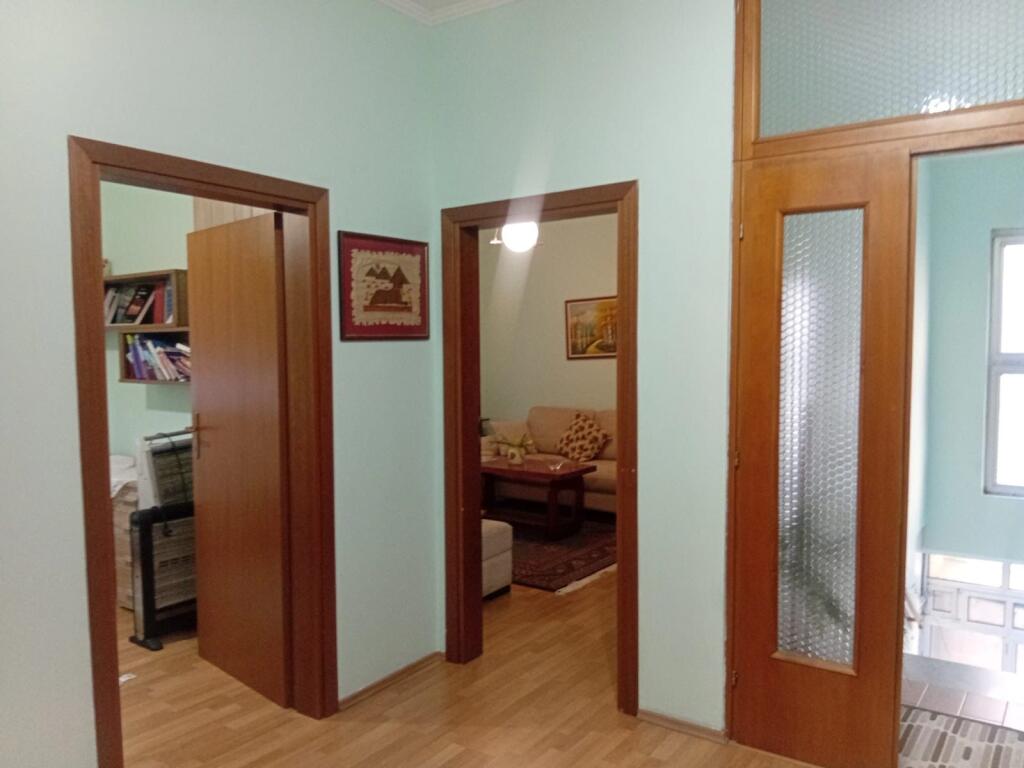 Apartament 3+1+2,Rruga Bardhyl!