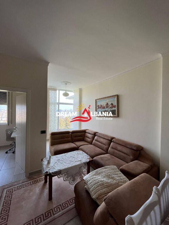 Jepet me qera apartament 2+1 tek Kopshti botanik prane Xhamise (ID 42214943)