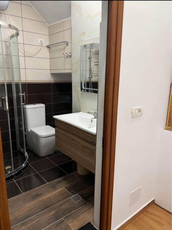 Apartament me qera 2+1