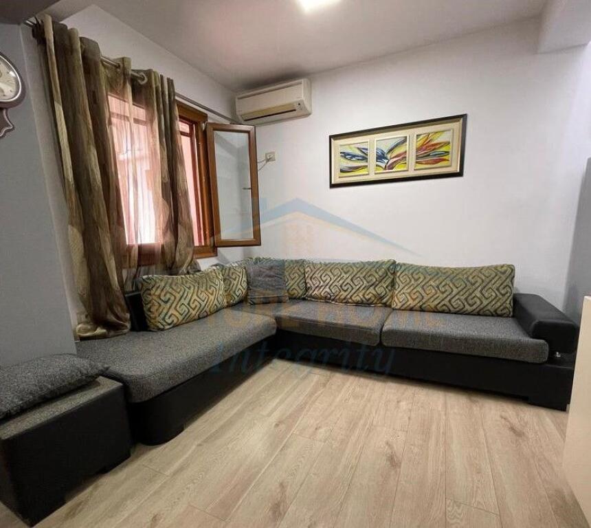 Affitto, Appartamento 2+1, Brryli, Tirana.