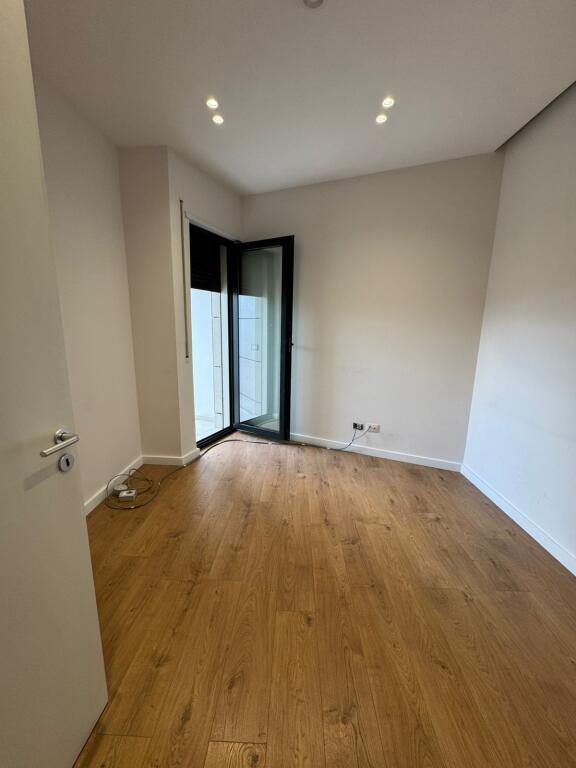 🏢 Ufficio in Affitto – Viale “Zogu i Parë”, Centro, Tirana