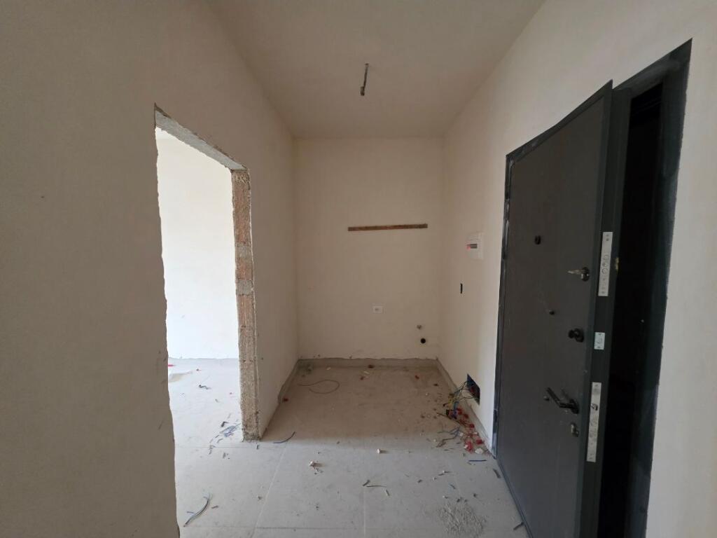 5 Maji Shitet Apartament 1+1