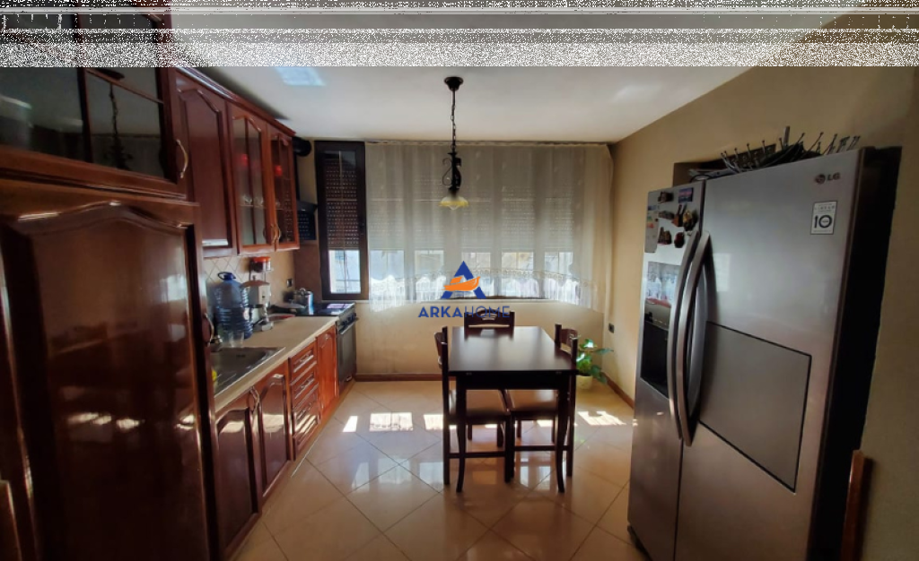 SHITET APARTAMENT 3+1+2 "MYSLYM SHYRI, PRANE MUHAMED GJOLLESHA" 235.000 EURO