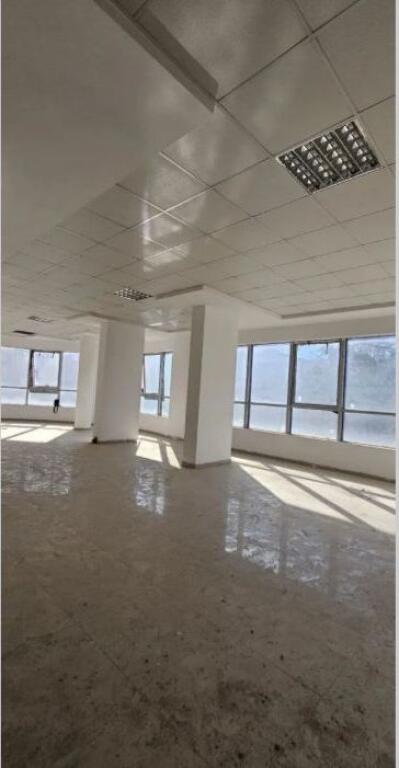 BUSINESS PREMISES FOR RENT IN THE CENTER NEAR THE SPORTS PALACE DURRES