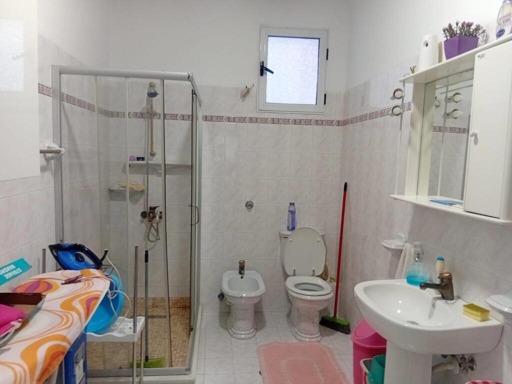 Apartament 3+1+2,Rruga Bardhyl!