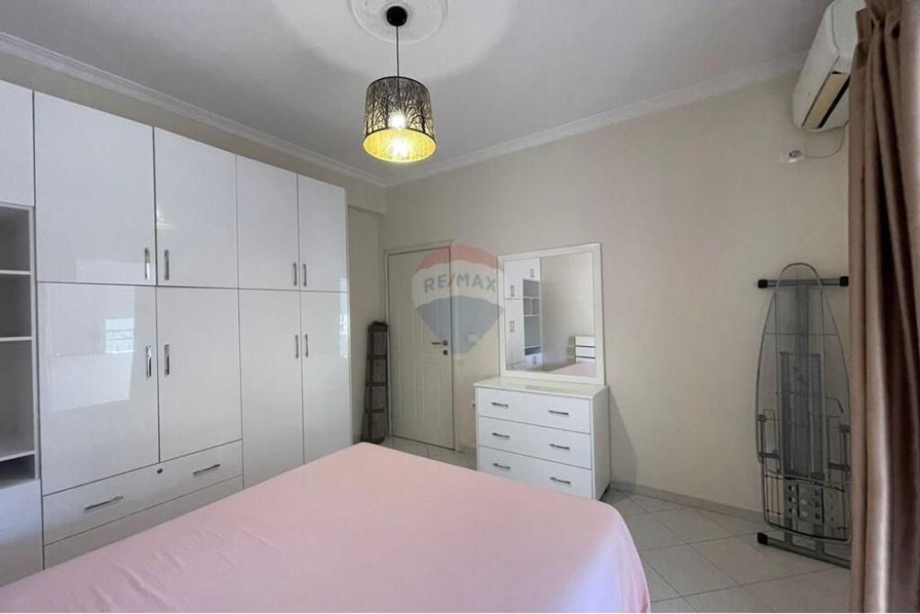 Apartament 2+1 per qira ne Bllok!
