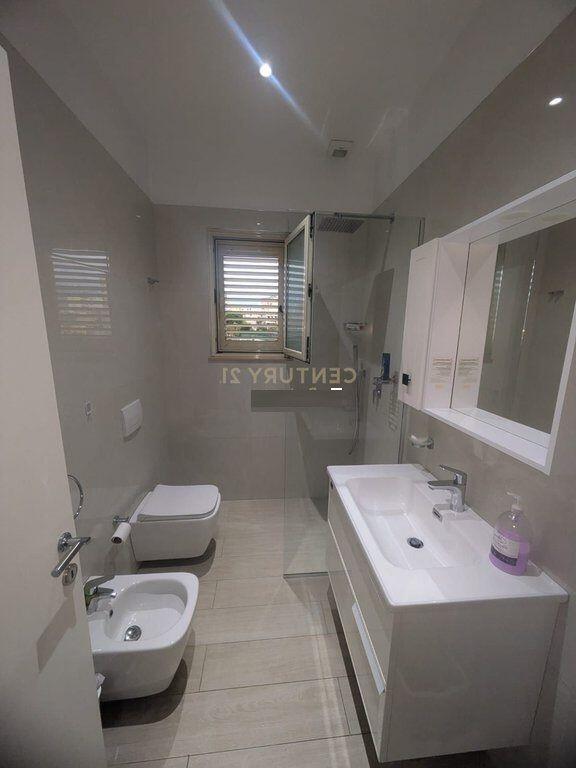 APARTAMENT 2+1 ME QIRA PRANE FAKULTETIT TE INXHINIERISE