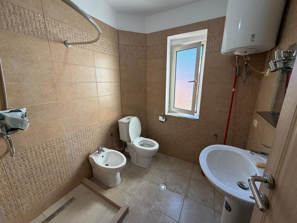 Apartament me qera 1+1 Petro Nini