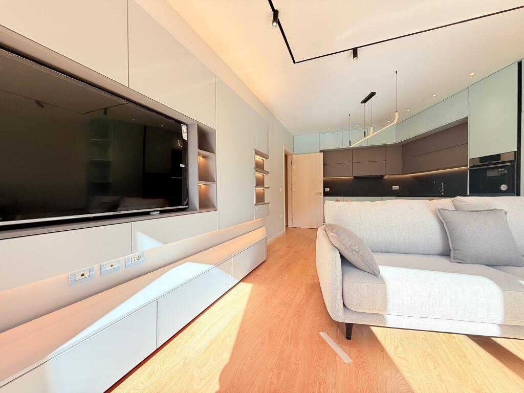 Apartament 2+1+2 per qira I pabanuar me pare Kopshti zoologjik, Salillari