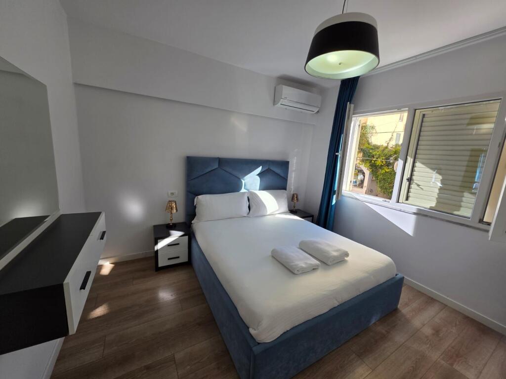 Shitet apartament 2+1 perballe Petro Ninit!