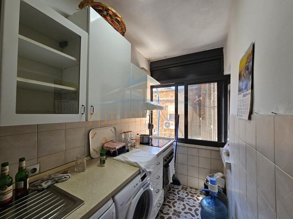 Affitto, Appartamento 4+1, Via Mine Peza, Tirana.