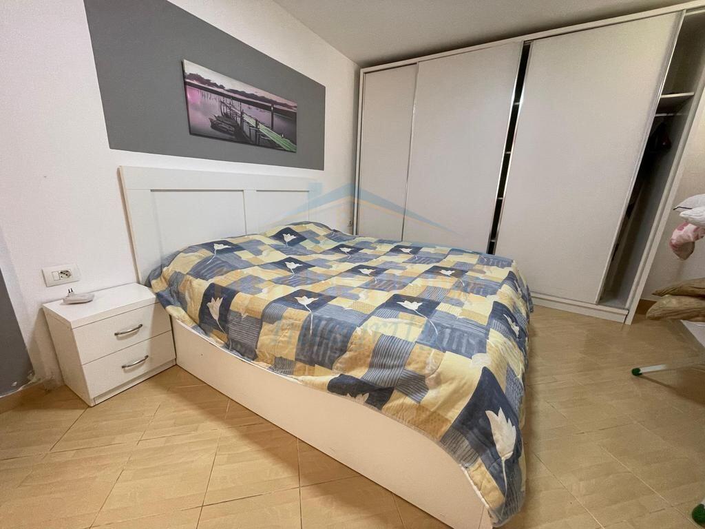 Qera, Apartament 2+1, Brryli, Tiranë