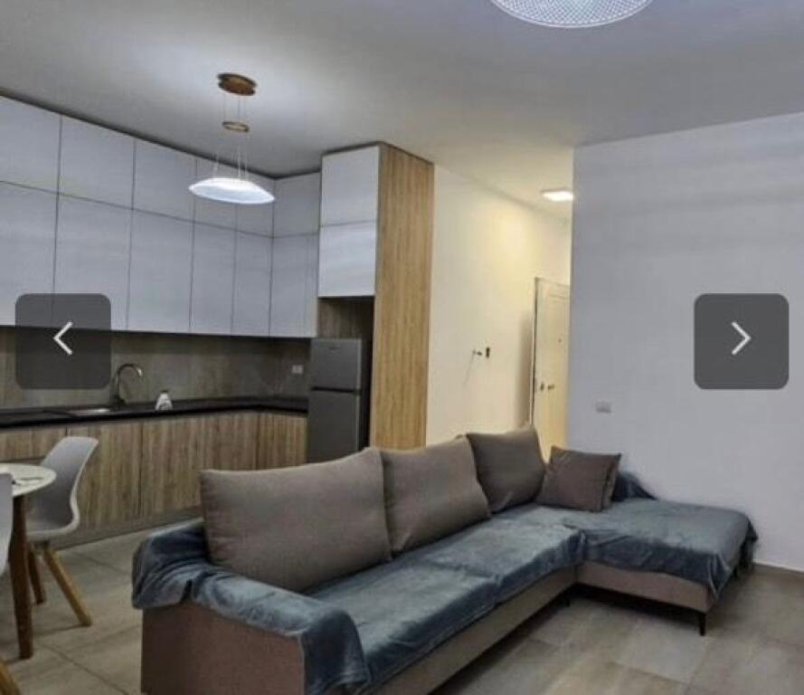 Jepet me qira 1+1 KOPSHTI BOTANIK 500€