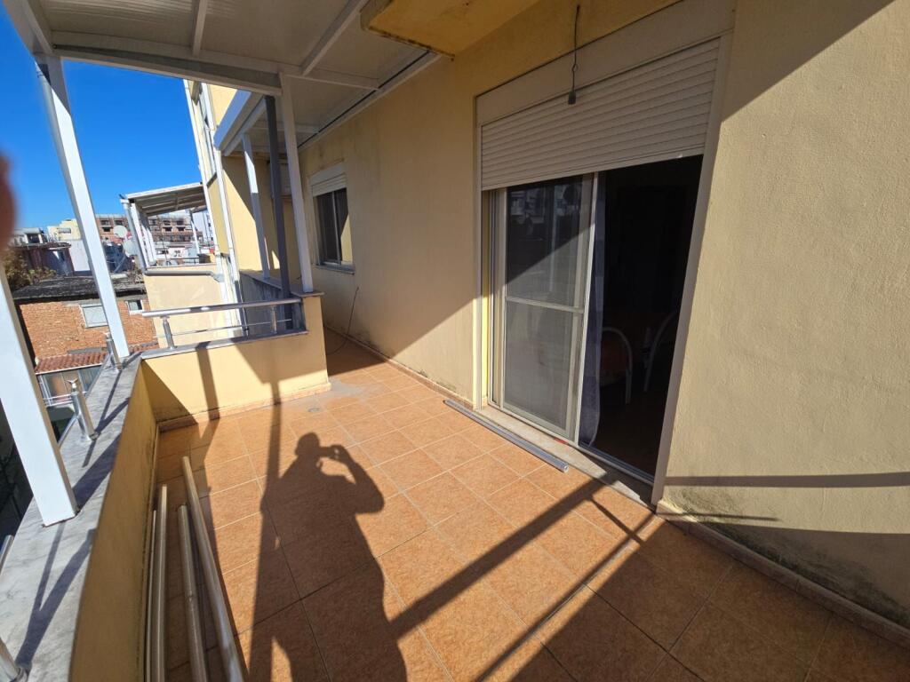 SHITET APARTAMENT 2+1+2 TEK SPITALI DURRES