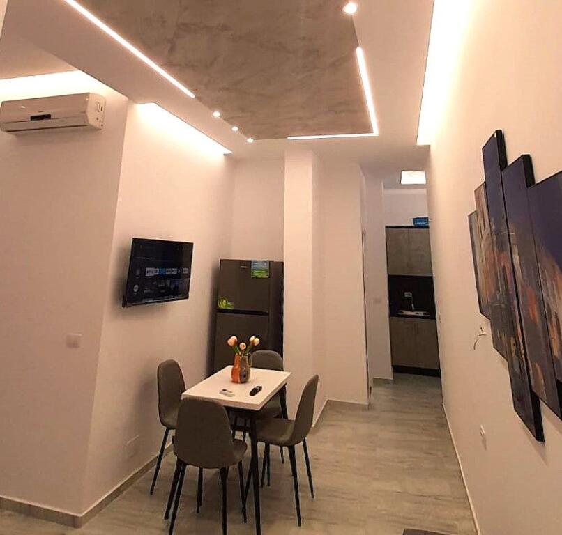 Apartament i RINOVUAR rishtas 500 m nga DETI