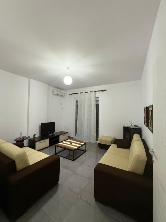 Jepet me qira: Apartament 1+1 | Porcelan