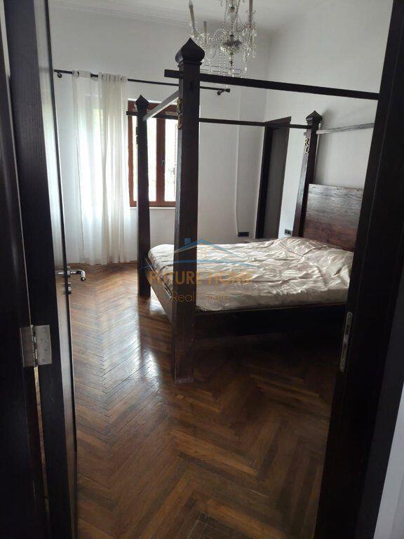Apartament me qera 2+1+2, Qender, Rruga Dibres, Tiranë