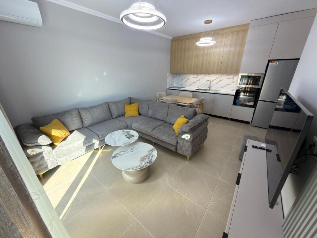 🏠 Jepet me qira apartament 2+1 me parkim 📍 Liqeni i Thatë, mbrapa Radisson Hotel