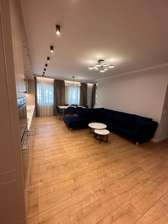 Apartament me Qera , Stacioni i Trenit.