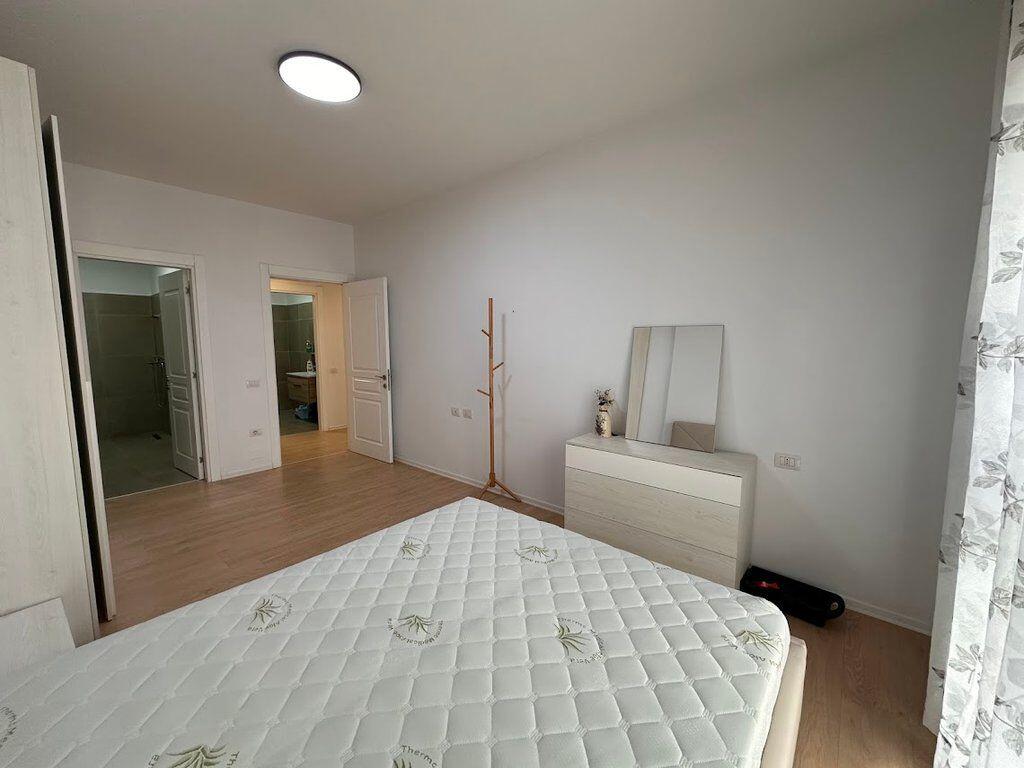 JEPET ME QIRA APARTAMENT 2+1+2 + POST PARKIMI TEK KOMPLEKSI ASL