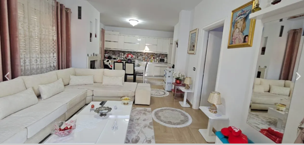 JEPE ME QERA VILA 3 KATESHE NE XHAVZOTAJ DURRES