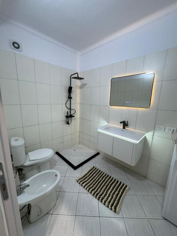 Shitet: Apartament 2+1+2  Kati 2  Sip: 107.25 m/2  📍Kompleksi ROMARIO~Astir,(Prane Bar Artisti)  Cmimi: 173.000 euro