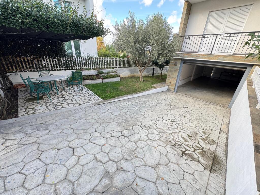 🏡 Vile me qira pranë TEG-ut, përballë Universitetit Aldent!