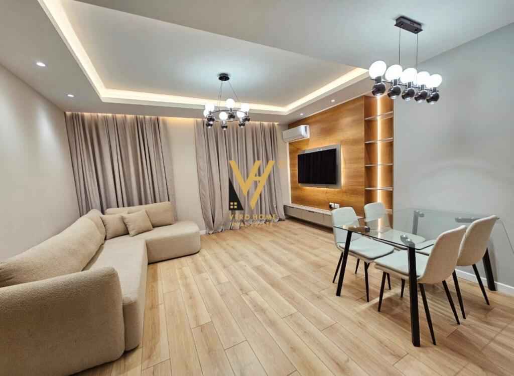 JEPET APARTAMENT 2+1+2+ VERANDE ME QIRA NE BLLOK, FAKULTETI I DREJTESISE 1.300 EURO