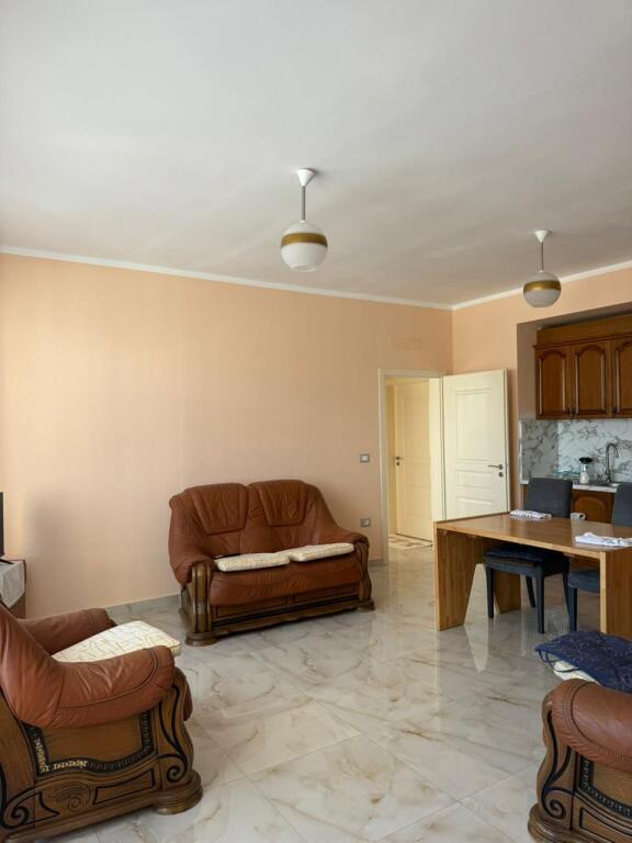 Room for rent – 3rd floor of a villa in Selite te Vogel