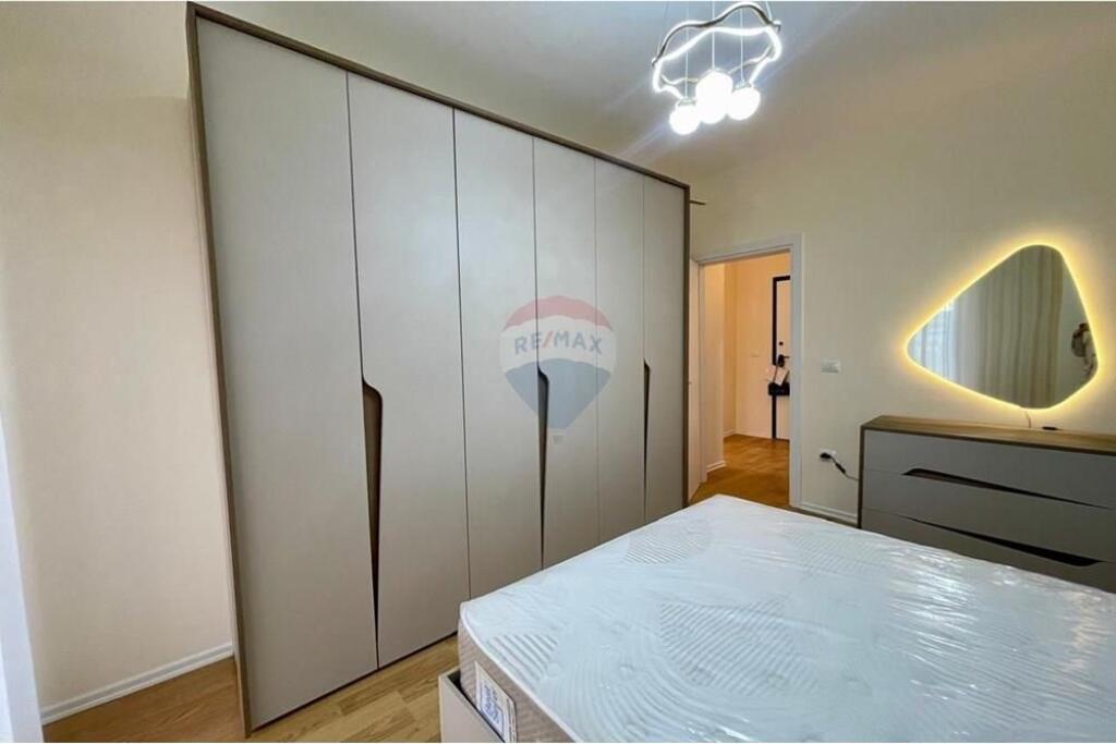 APARTAMENT 1+1 ME QIRA TEK ZOGU I ZI!
