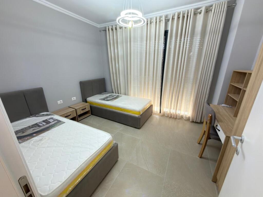 🏠 Jepet me qira apartament 2+1 me parkim 📍 Liqeni i Thatë, mbrapa Radisson Hotel