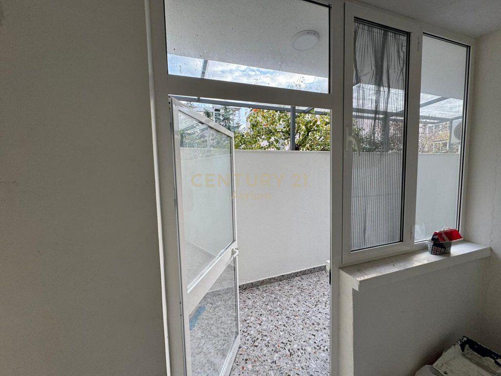 SHITET APARTAMENT 1+1+DYQAN TEK URA E NISHERAKUT PRANE WHITE BAR !!! 320,000 €