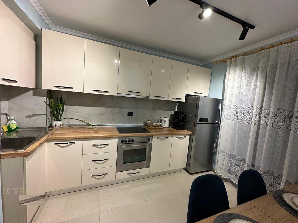 Appartamento 1+1 vicino a Lulishtes 1 Maji