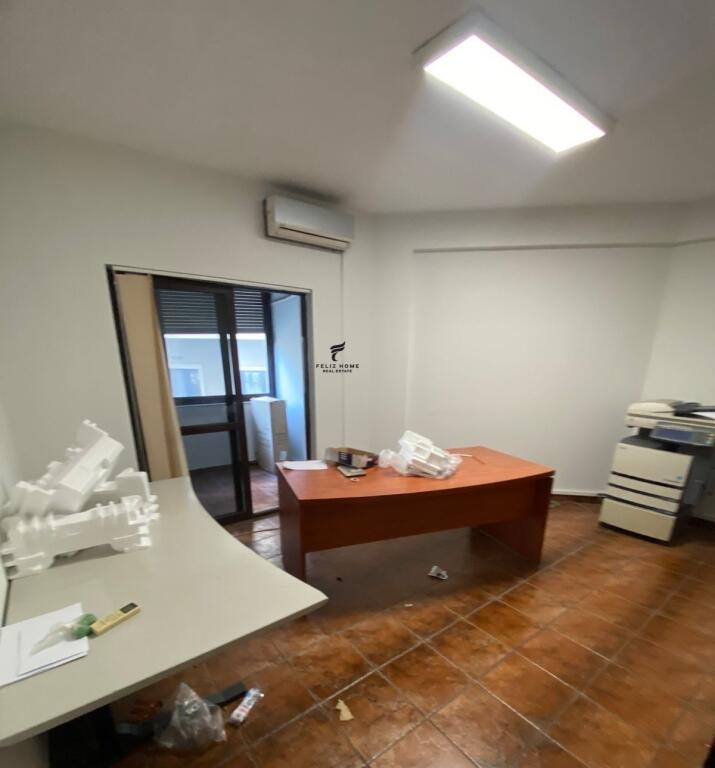 UFFICIO IN AFFITTO 106 M2 MYSLYM SHYRI 800 EURO