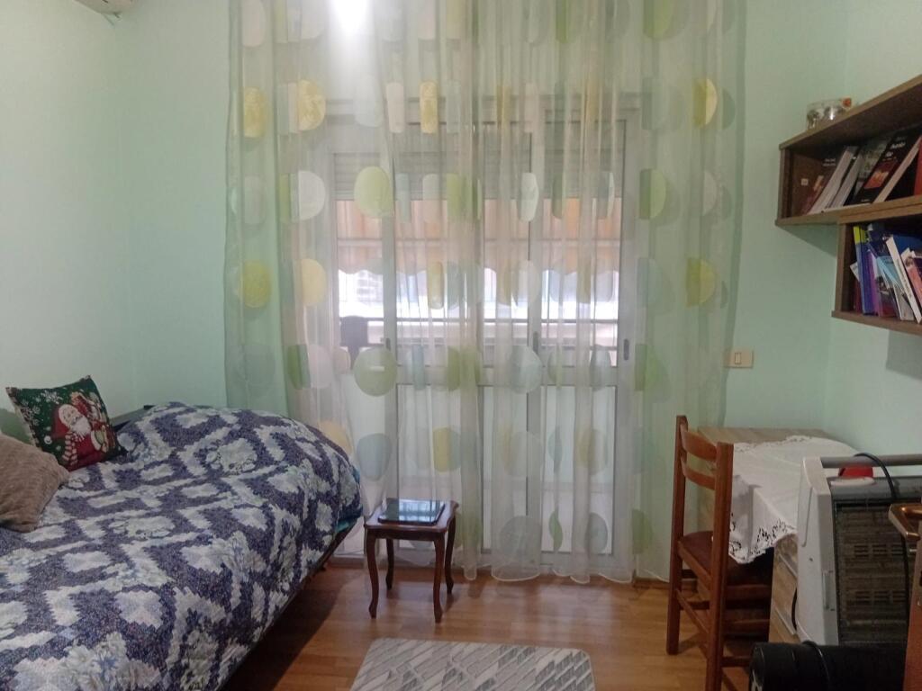 Apartament 3+1+2,Rruga Bardhyl!