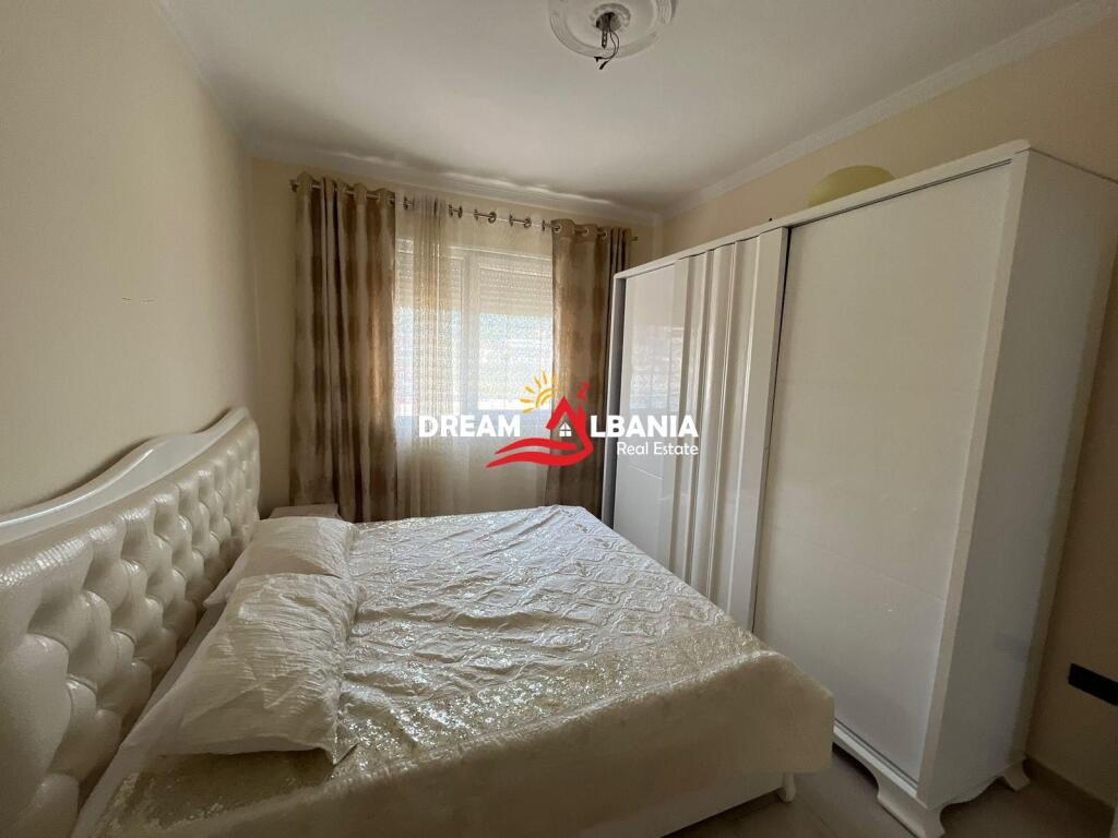 Jepet me qera apartament 2+1 tek Kopshti botanik prane Xhamise (ID 42214943)