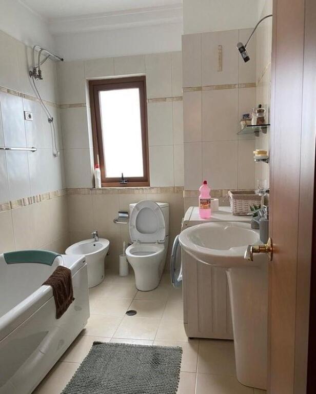 Apartament 3+1+2 me Qira – Myslym Shyri, Tiranë