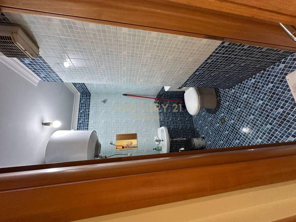 AFFITTIAMO UFFICIO PRESSO ZOGU I ZI