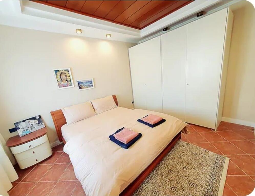 Shitet apartament 2+1+2 tek nentkatshet