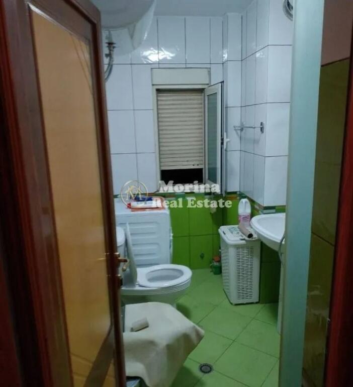 Shitet Apartament 2+1, Laprake,107.000 Euro.