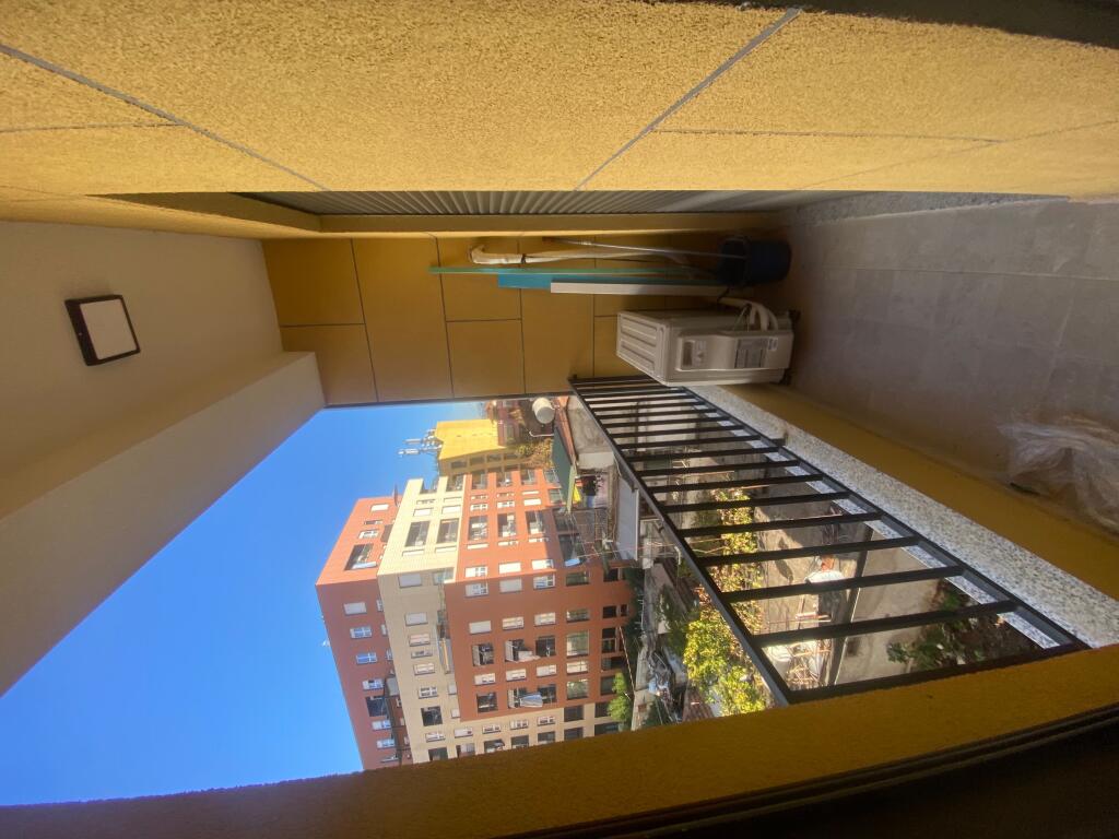 1+1,i mobiluar per here te pare,te shkolle e kuqe,cmimi 600 euro