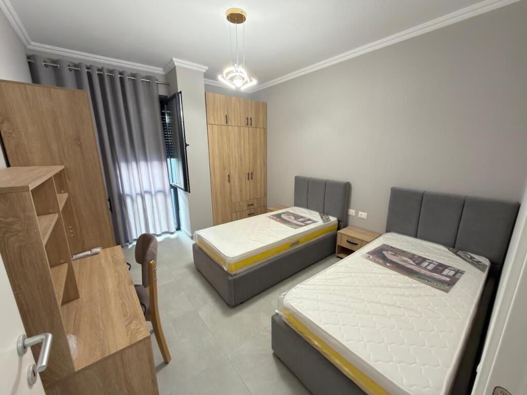 🏠 Jepet me qira apartament 2+1 me parkim 📍 Liqeni i Thatë, mbrapa Radisson Hotel