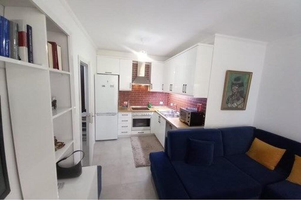 Apartament  1+1 ( ne  kompleksin Tom Doshi)