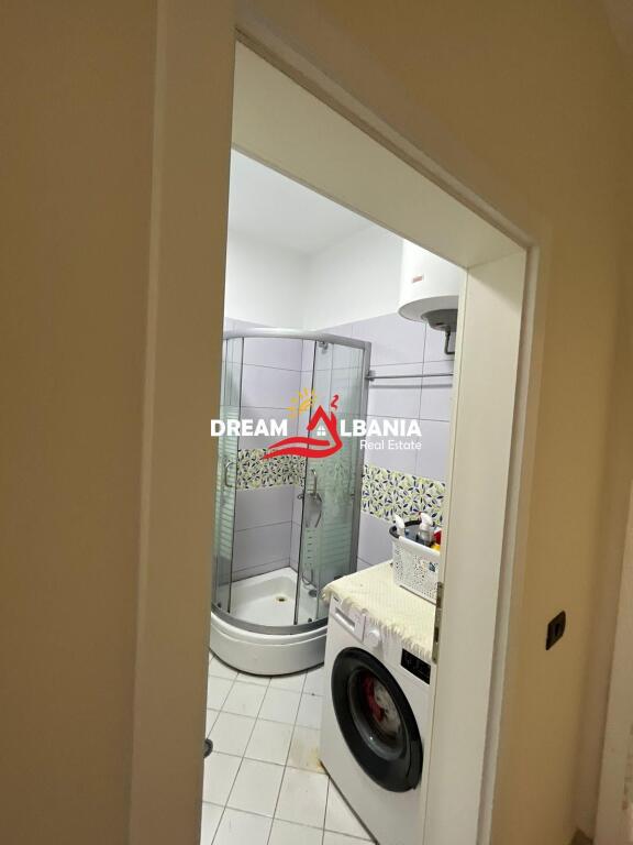 Jepet me qera apartament 2+1 tek Kopshti botanik prane Xhamise (ID 42214943)