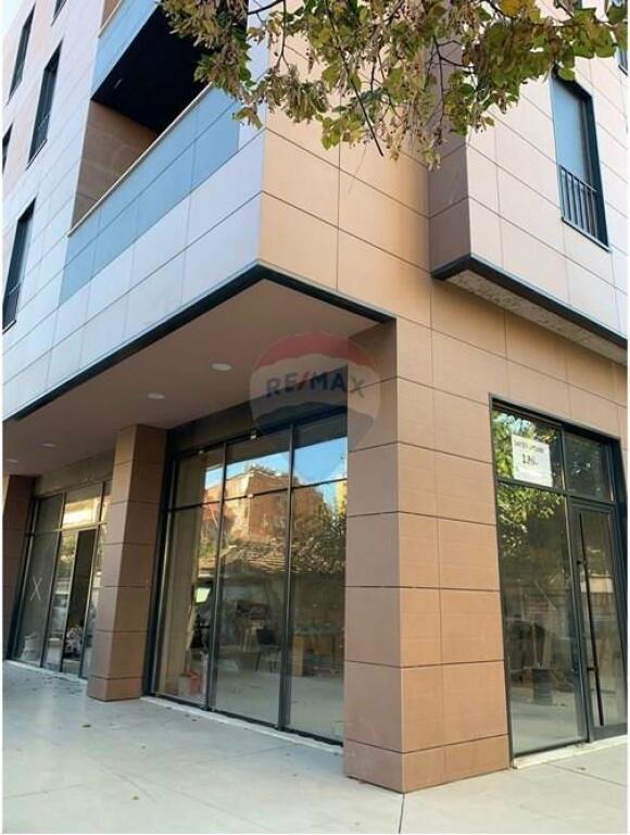 Shop - For Sale - Qemal Stafa Street, Tirana !