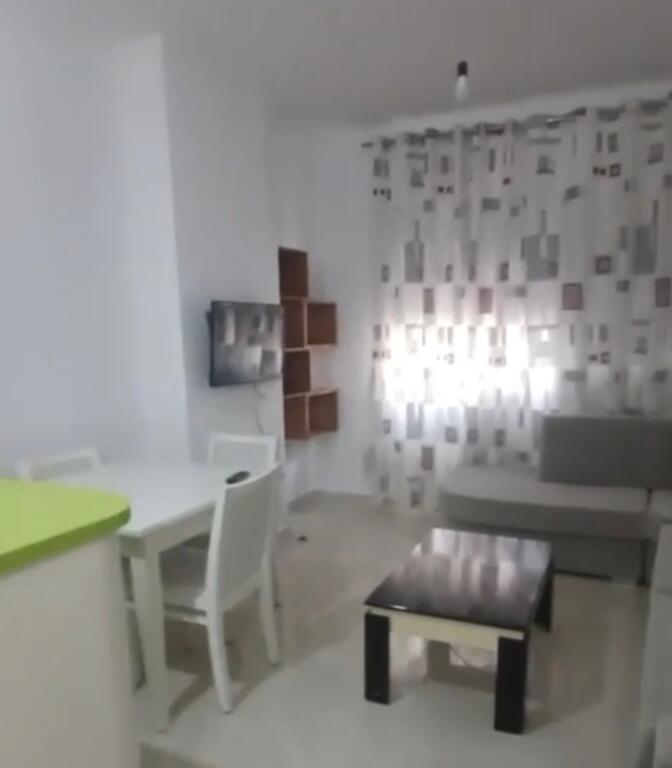 Apartament 1+1 me qira ne Yzberish!